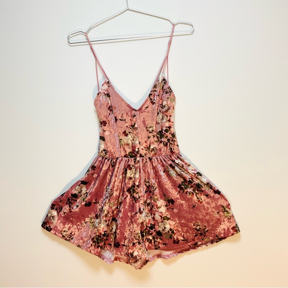 PacSun LA Hearts pink crushed velvet floral print strappy rompe Size Small. - Picture 5 of 11